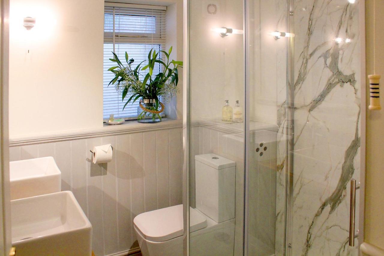 Beautiful Seaside One Bedroom Apartment Shaldon Esterno foto